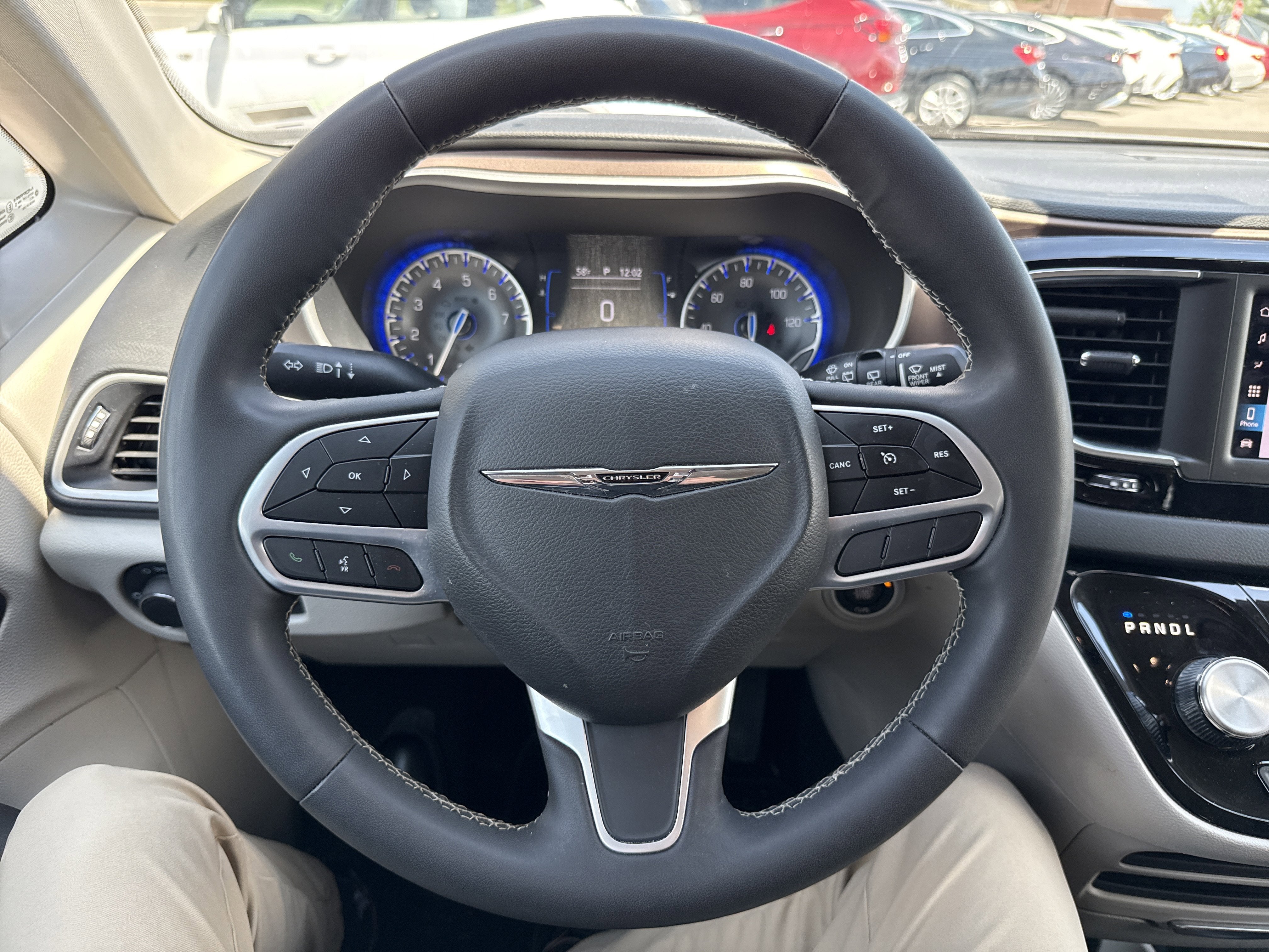 2023 Chrysler Voyager LX