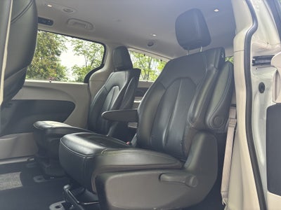 2021 Chrysler Pacifica Hybrid Touring L