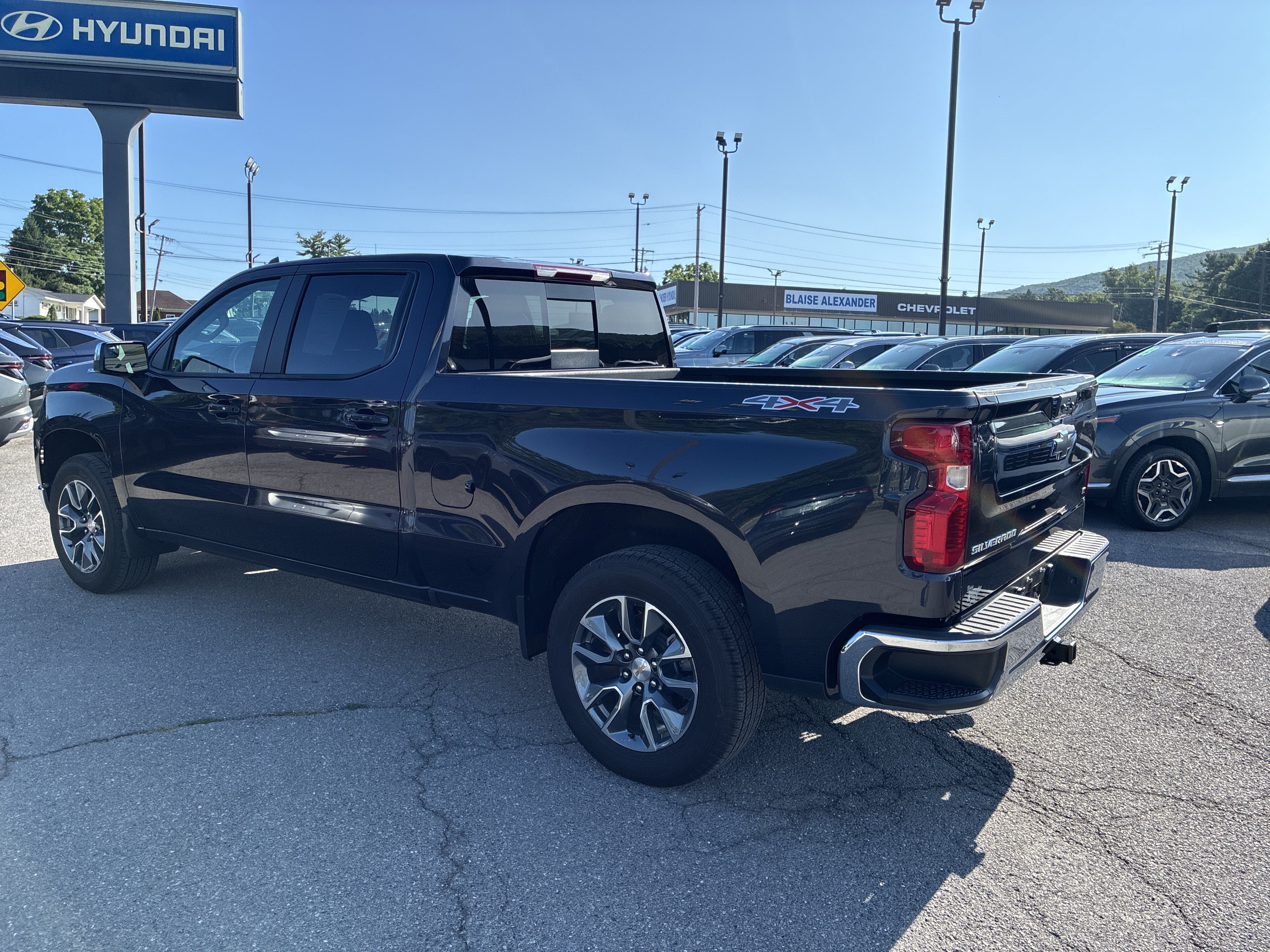 2024 Chevrolet Silverado 1500 LT
