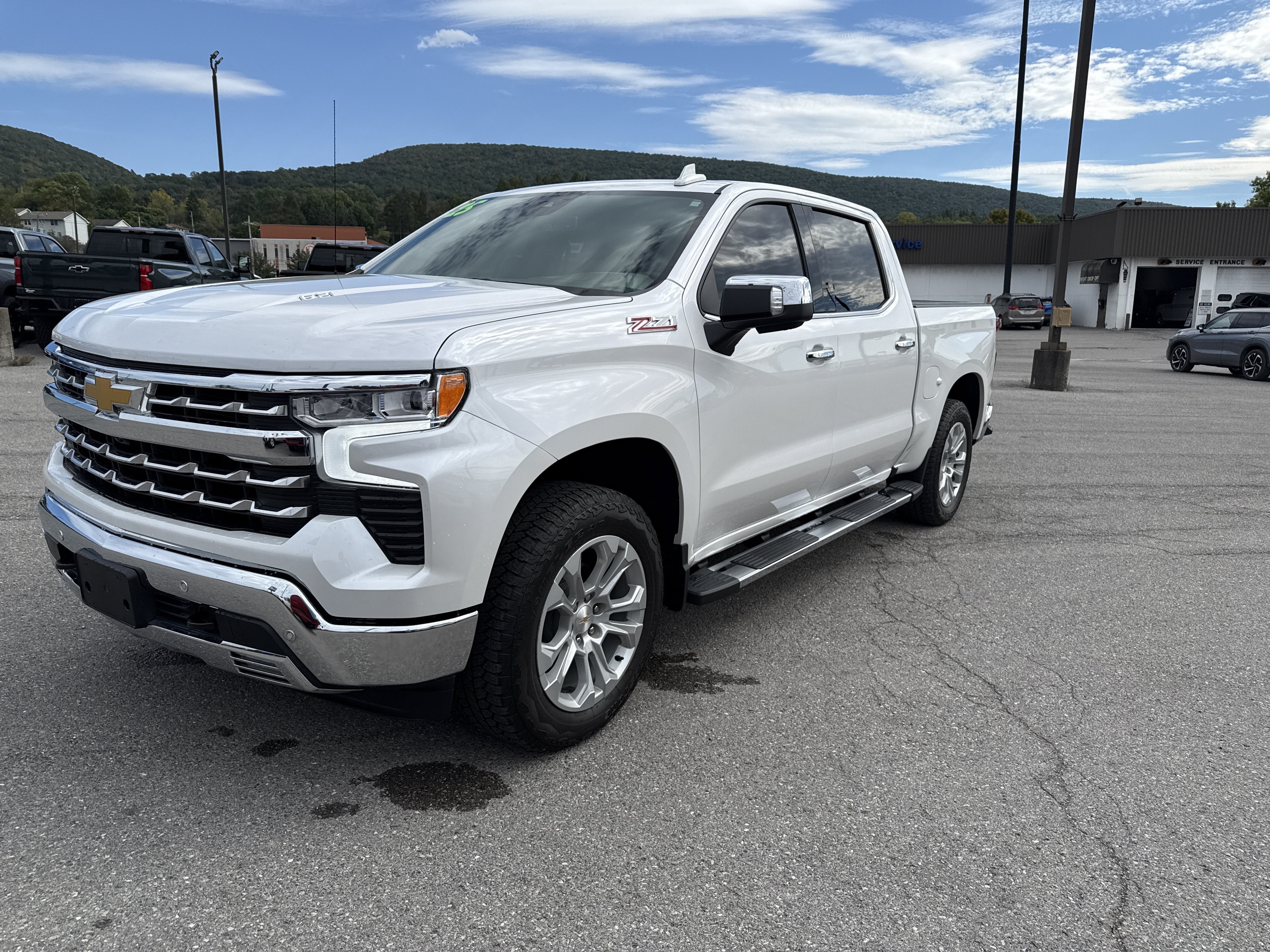 2025 Chevrolet Silverado 1500 LTZ