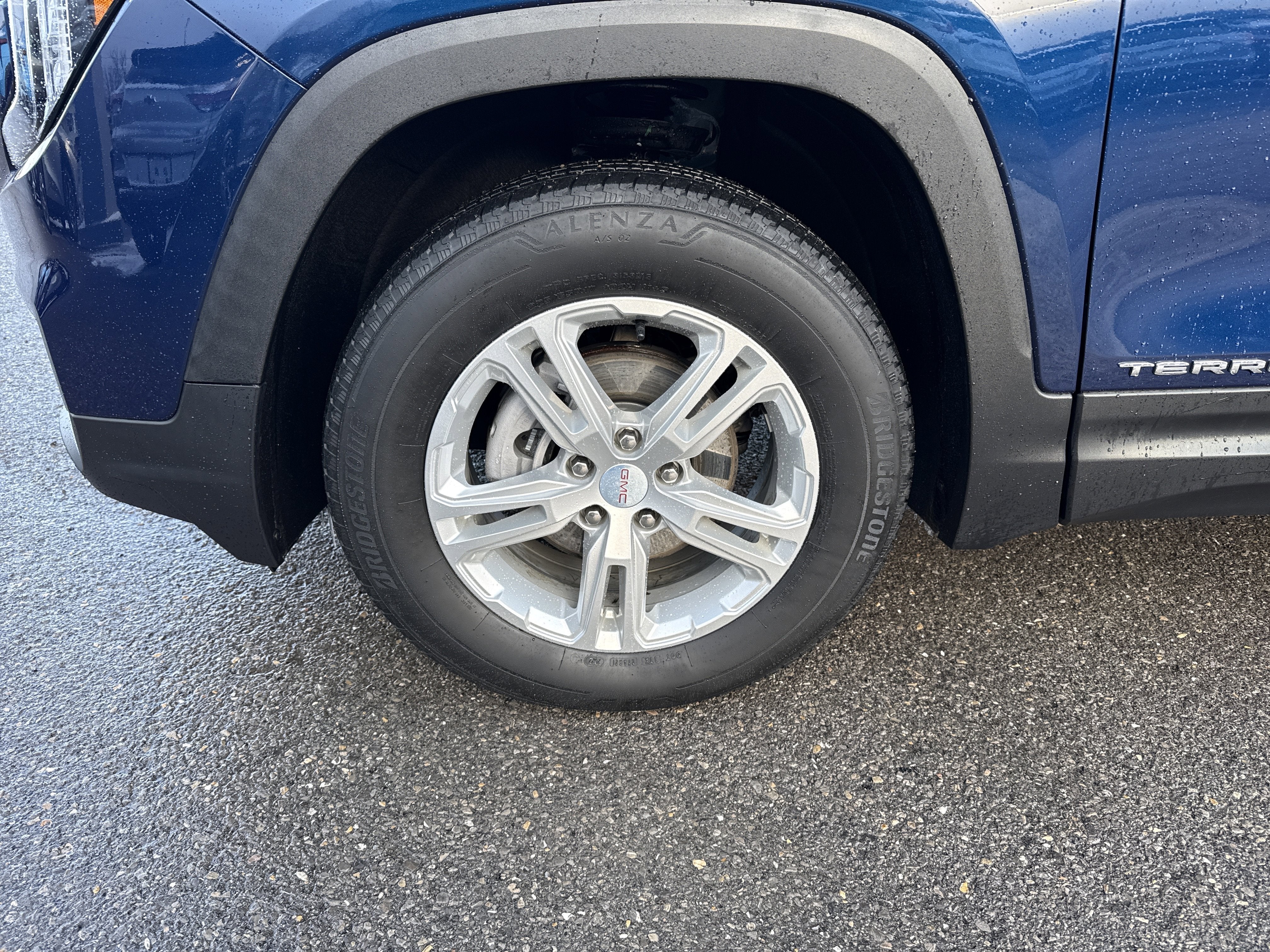 2023 GMC Terrain SLE