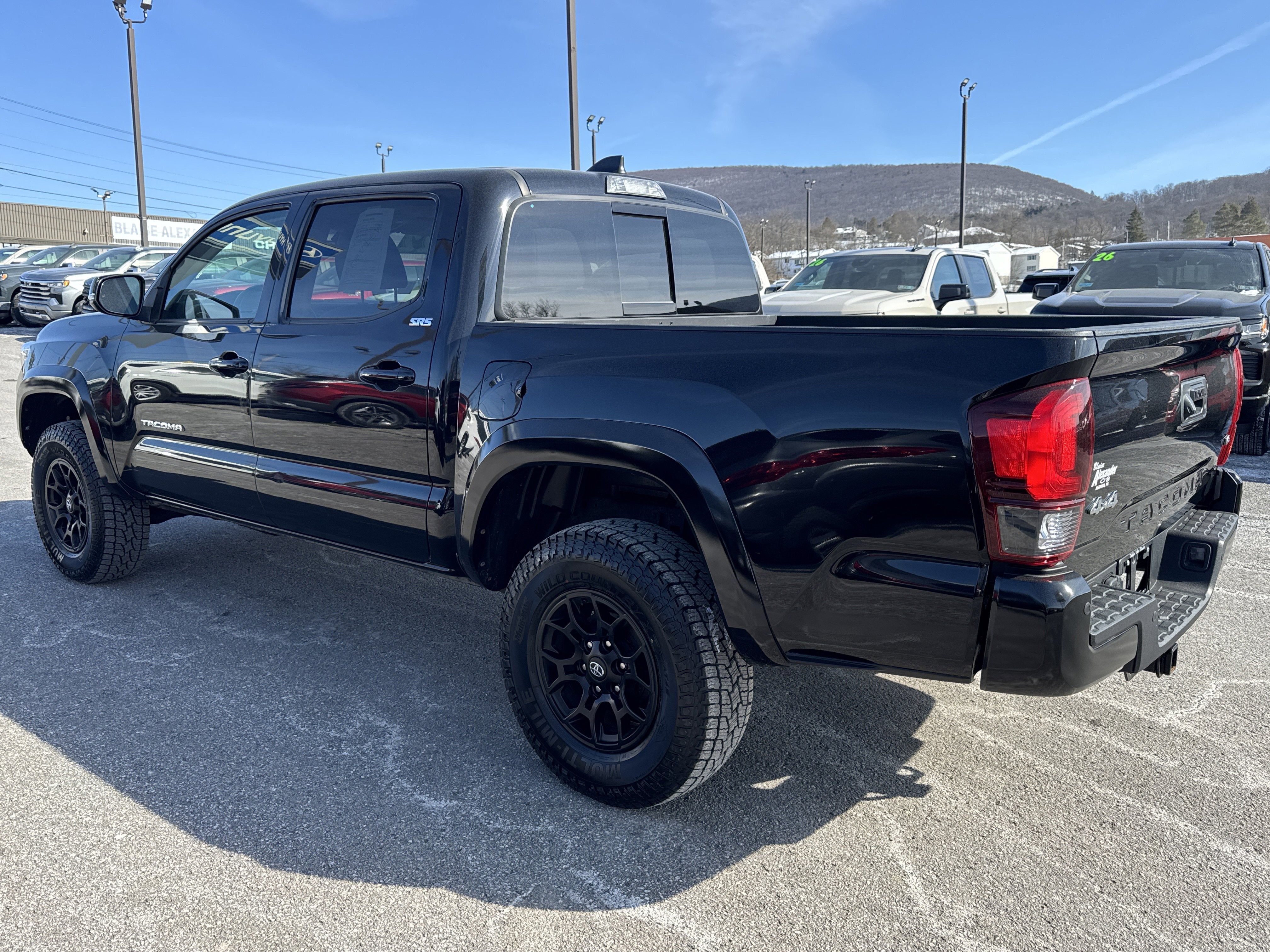 2022 Toyota Tacoma 4WD SR