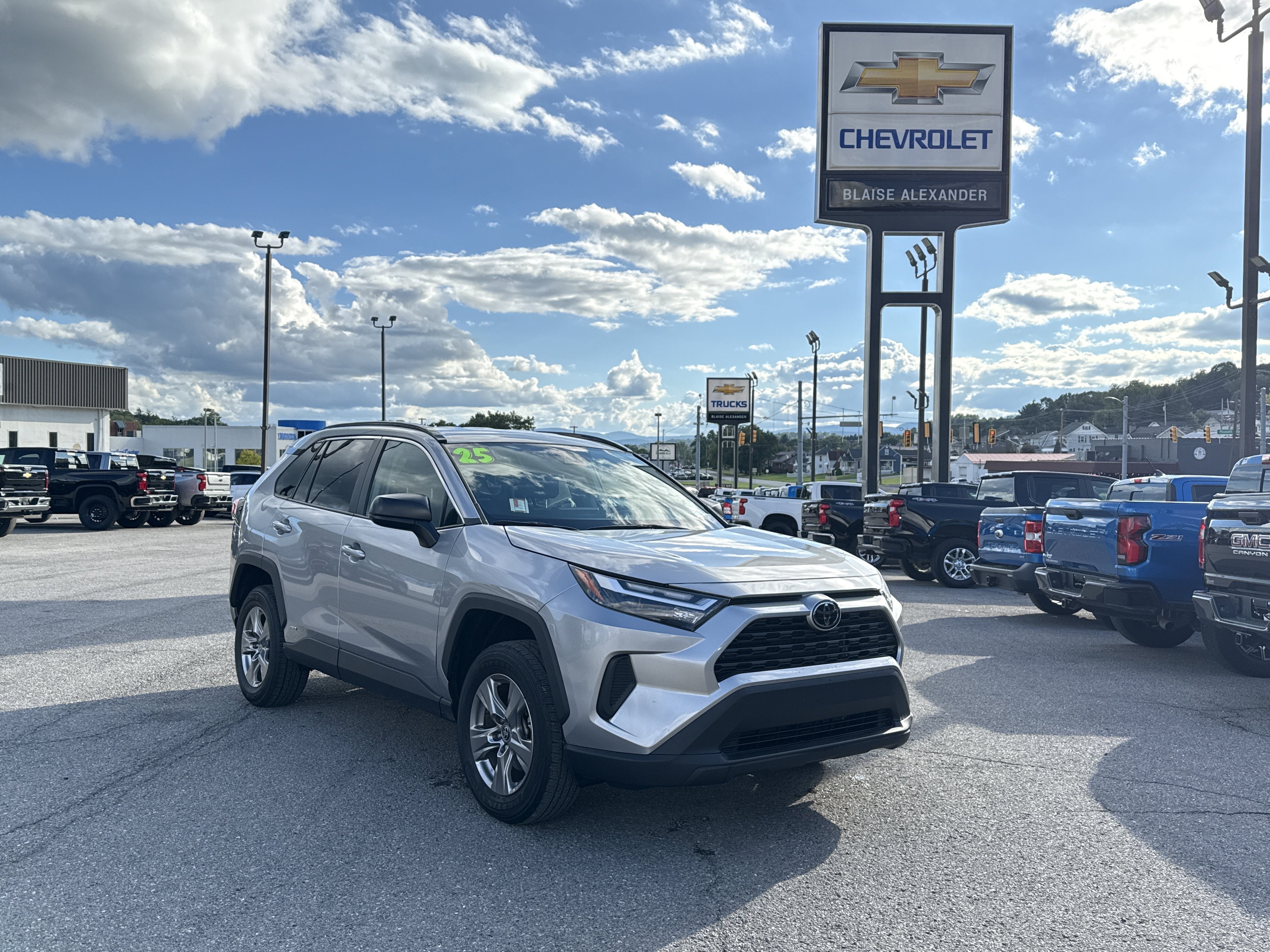 2025 Toyota RAV4 Hybrid LE
