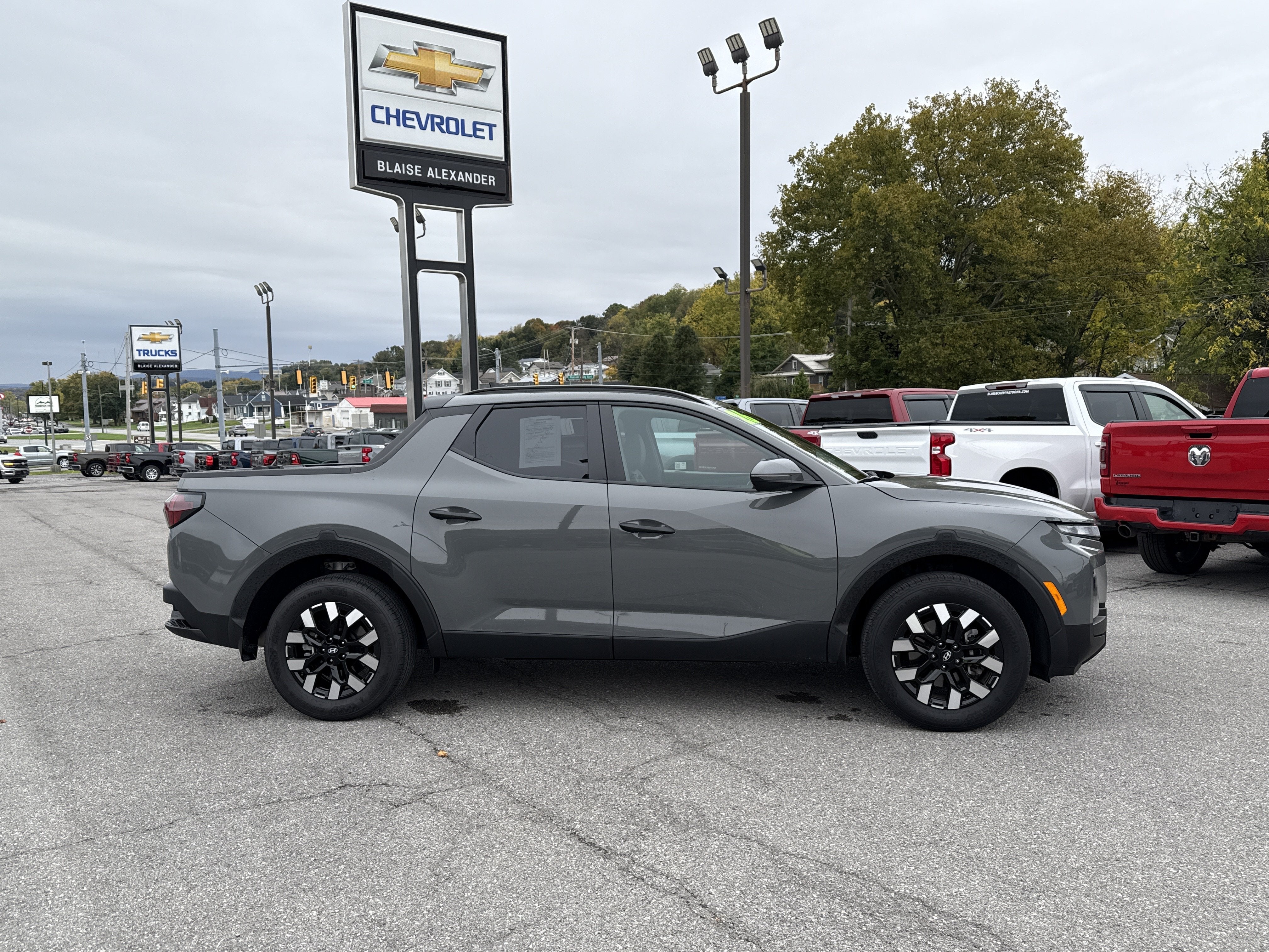 2026 Hyundai Santa Cruz SEL Activity