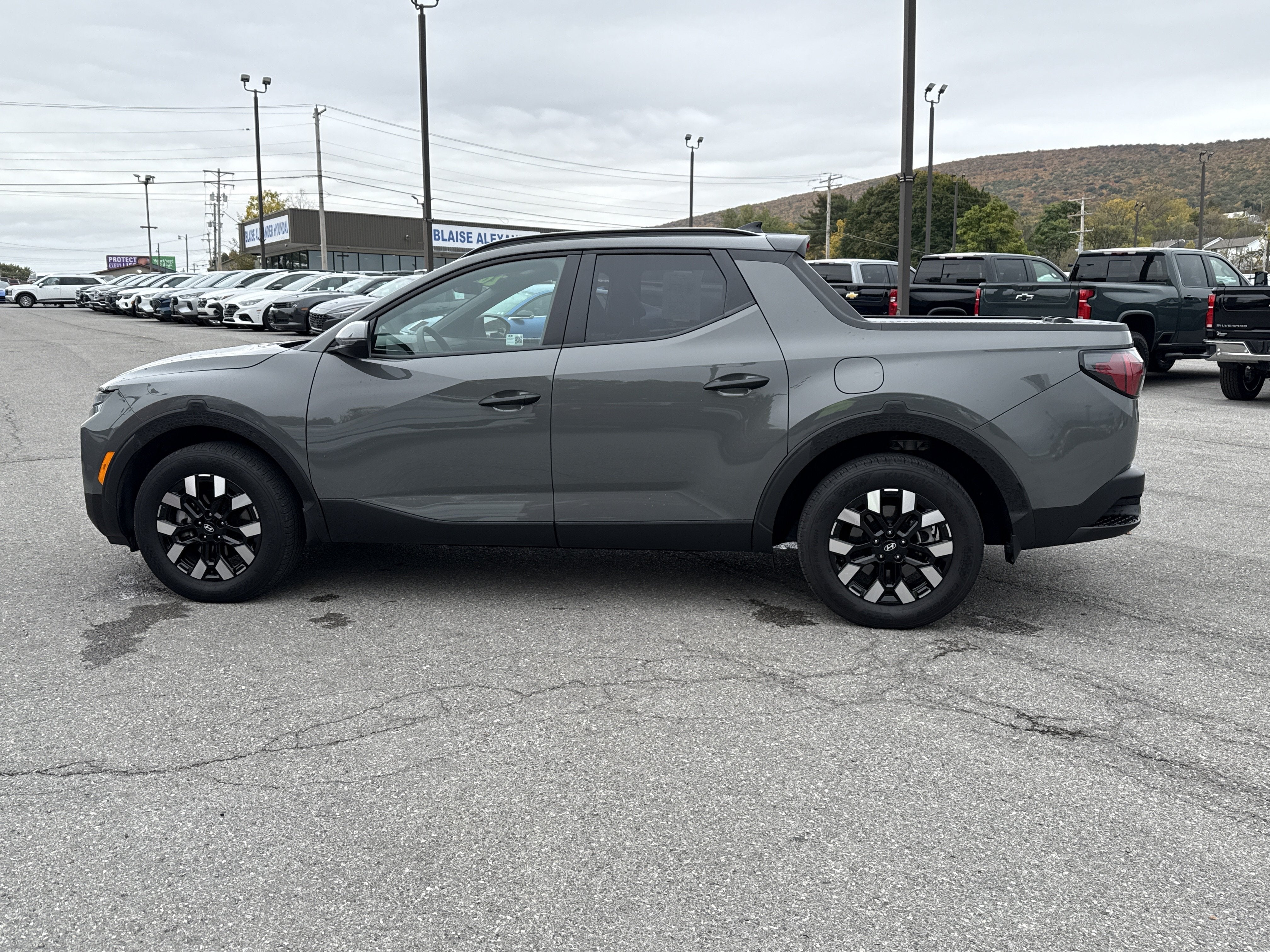 2026 Hyundai Santa Cruz SEL Activity