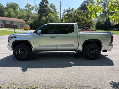 2022 Toyota Tundra 4WD Platinum