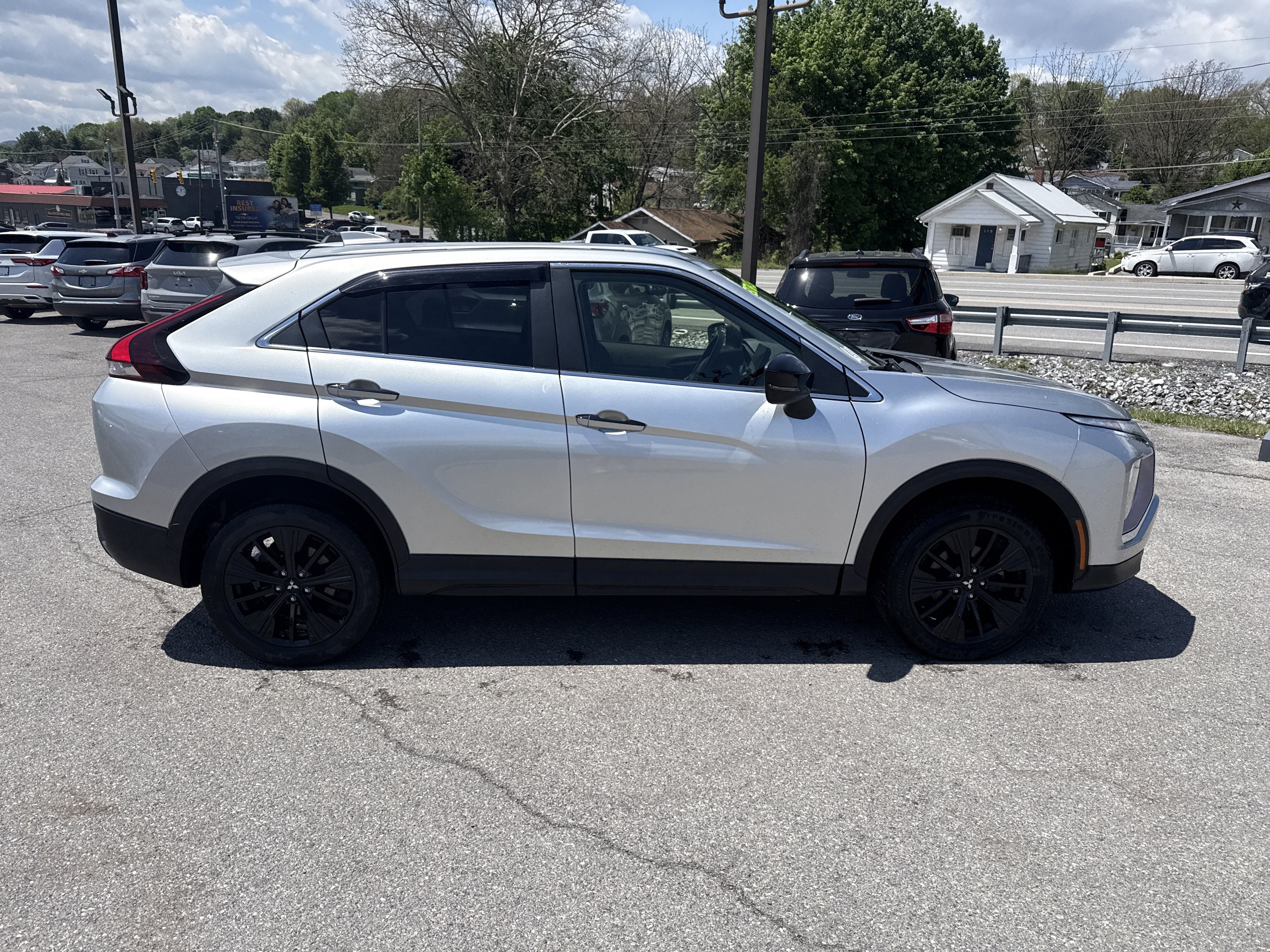 2022 Mitsubishi Eclipse Cross LE