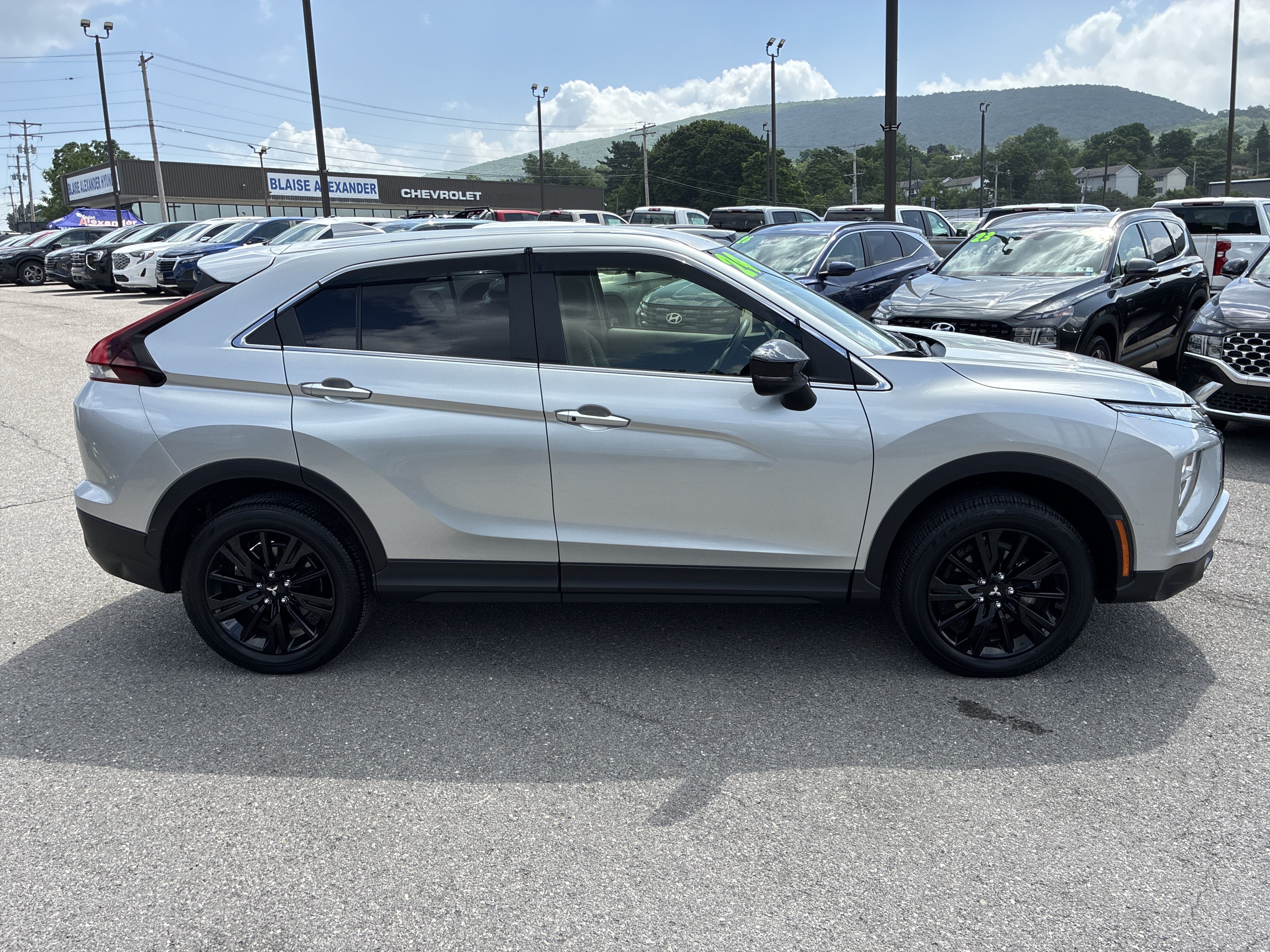 2024 Mitsubishi Eclipse Cross LE