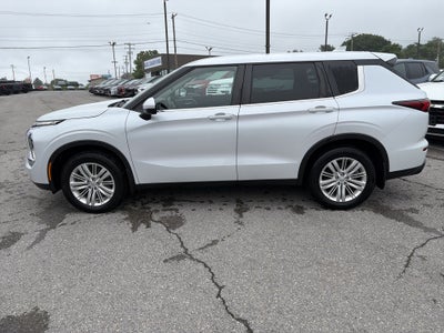 2022 Mitsubishi Outlander ES