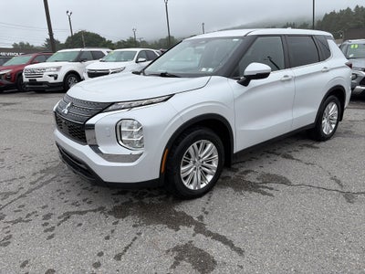 2022 Mitsubishi Outlander ES