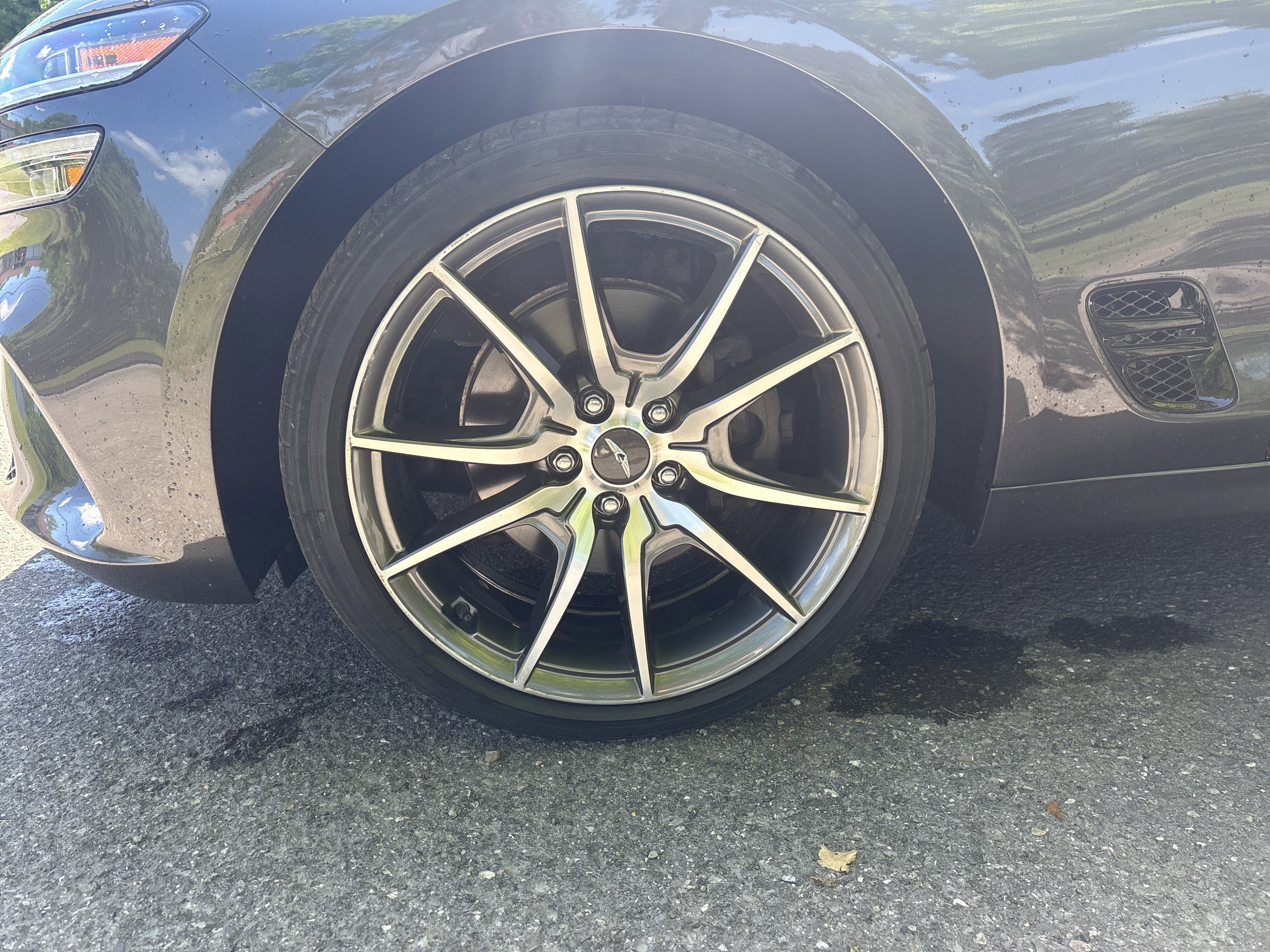2023 Genesis G70 2.0T