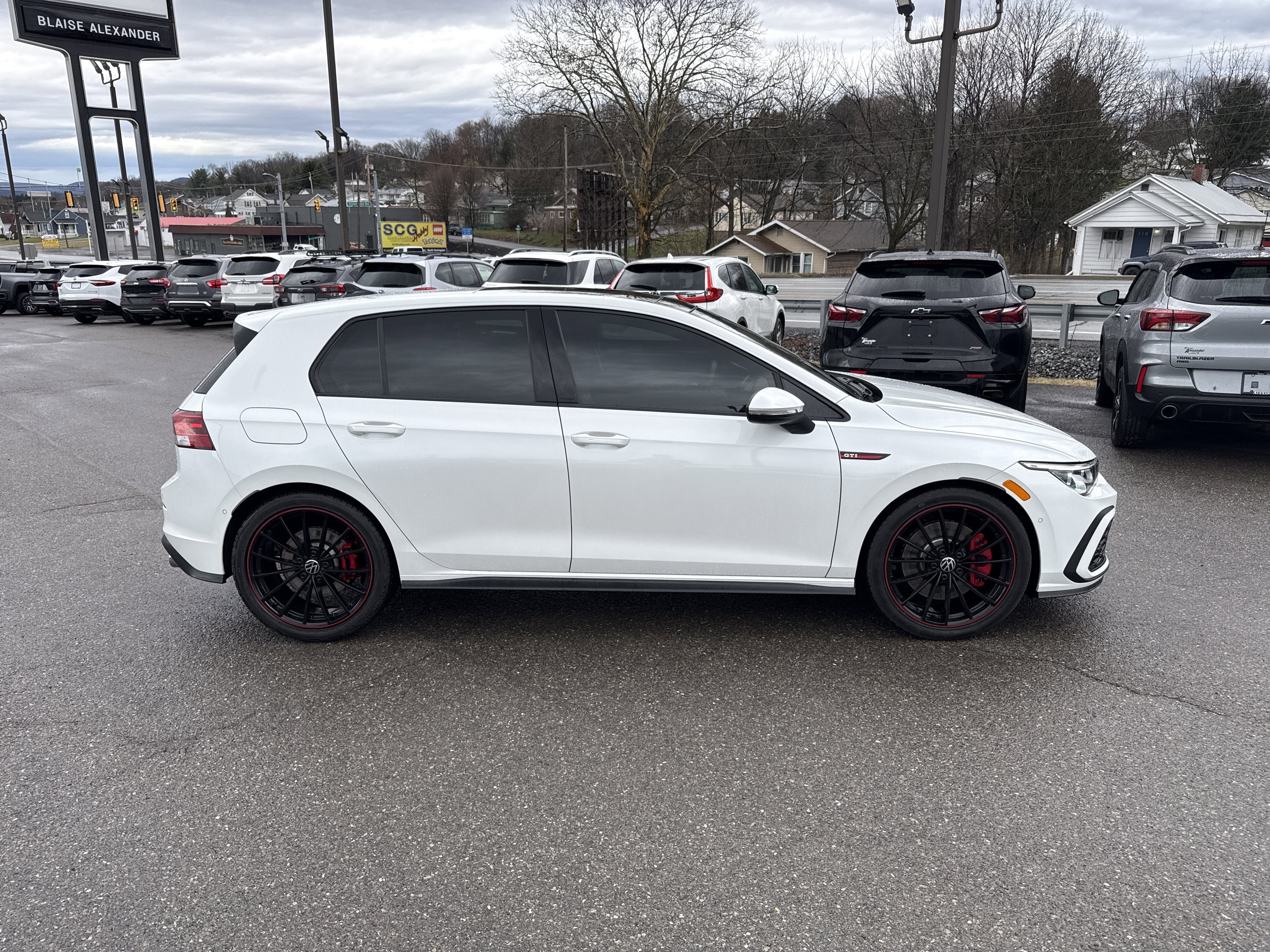 2023 Volkswagen Golf GTI Autobahn