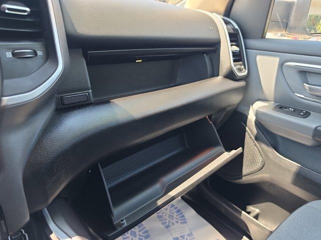 2020 RAM 1500 Big Horn 4x4 Quad Cab 6'4" Box
