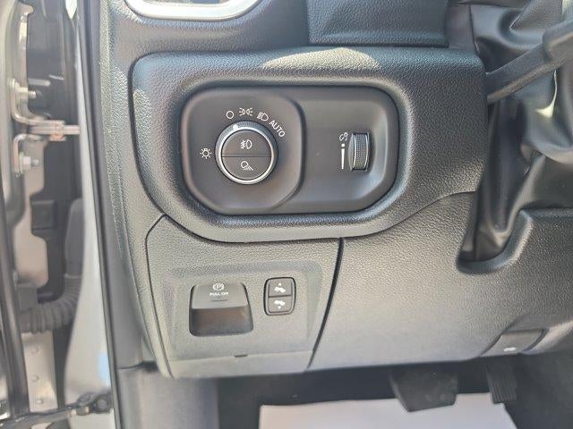 2022 RAM 1500 Big Horn 4x4 Crew Cab 6'4" Box