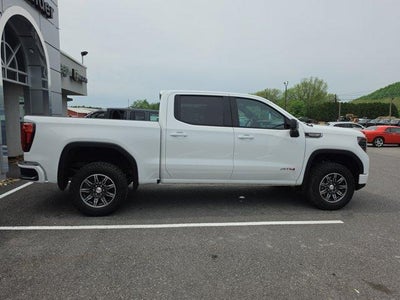 2025 GMC Sierra 1500 Crew Cab Short Box 4-Wheel Drive AT4