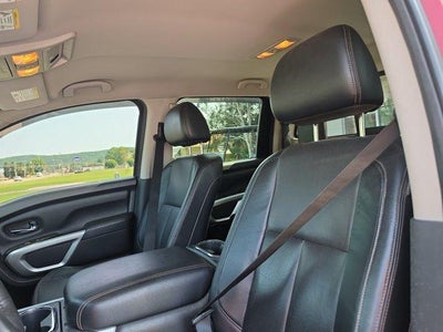 2017 Nissan Titan 4x4 Crew Cab SL