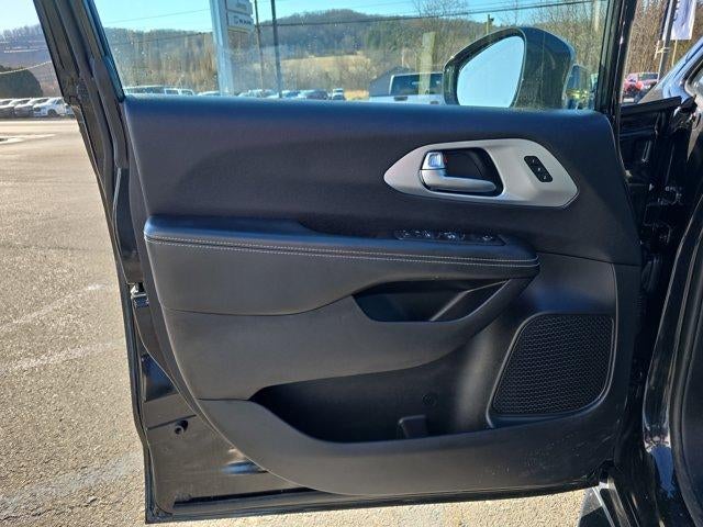 2021 Chrysler Pacifica Touring L AWD