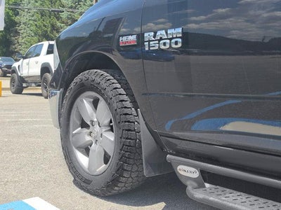 2017 RAM 1500 Big Horn 4x4 Crew Cab 5'7" Box