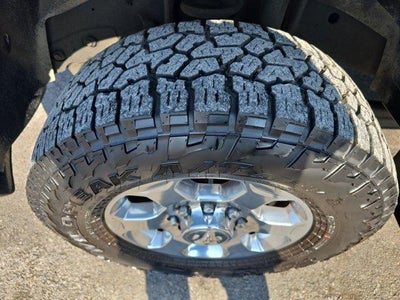 2017 RAM 2500 SLT 4x4 Crew Cab 6'4" Box