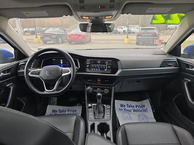 2022 Volkswagen Jetta SE Auto