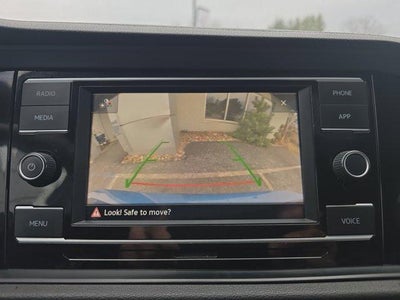 2022 Volkswagen Jetta SE Auto