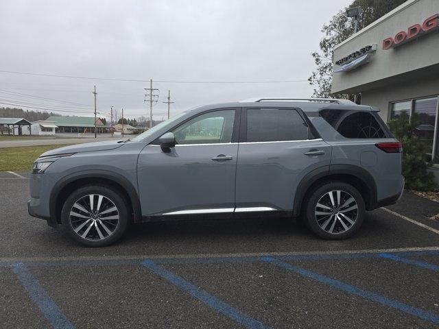 2023 Nissan Pathfinder Platinum 4WD