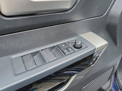 2022 Toyota Tundra 4WD 4WD Limited CrewMax 5.5' Bed (Natl)