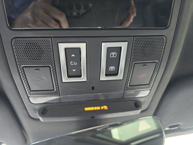 2025 Land Rover Defender 110 P300 S