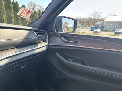 2025 Jeep Grand Cherokee L Limited 4x4