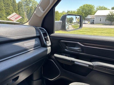 2019 RAM 1500 Laramie 4x4 Crew Cab 5'7" Box