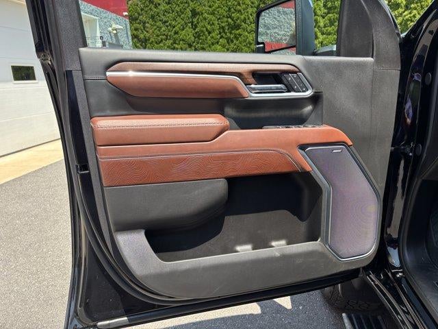 2025 GMC Sierra 3500HD Crew Cab Standard Box 4-Wheel Drive Denali Ultimate