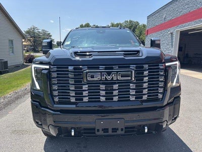 2025 GMC Sierra 3500HD Crew Cab Standard Box 4-Wheel Drive Denali Ultimate