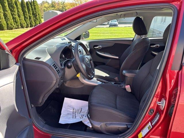 2013 Toyota Corolla 4dr Sdn Auto S (Natl)