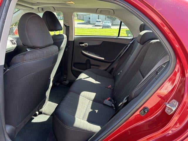 2013 Toyota Corolla 4dr Sdn Auto S (Natl)