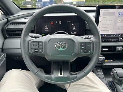 2026 Toyota RAV4 XSE AWD (Natl)