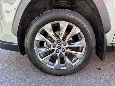 2021 Toyota RAV4 XLE Premium AWD (Natl)