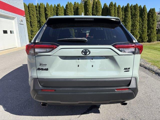2021 Toyota RAV4 XLE Premium AWD (Natl)