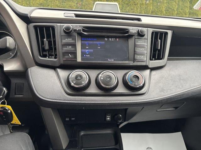 2016 Toyota RAV4 AWD 4dr LE (Natl)