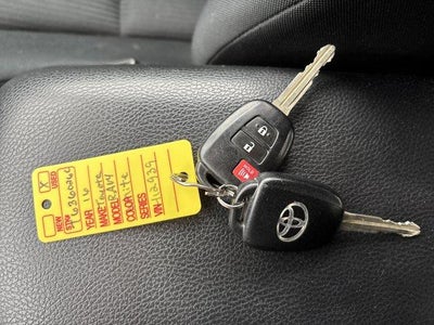 2016 Toyota RAV4 AWD 4dr LE (Natl)