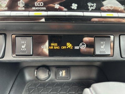 2024 Toyota RAV4 Hybrid XSE AWD (Natl)