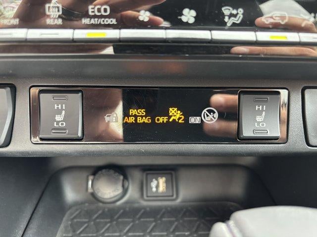 2024 Toyota RAV4 Hybrid XSE AWD (Natl)