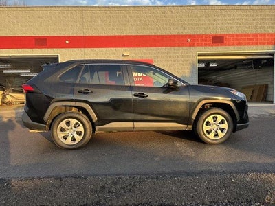 2019 Toyota RAV4 LE AWD (Natl)