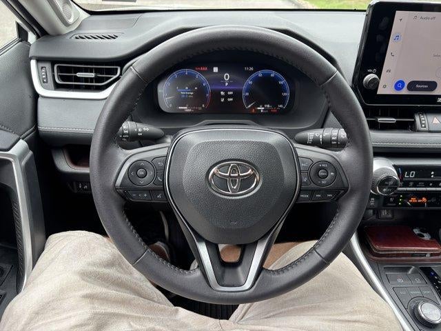 2025 Toyota RAV4 Limited AWD (GS)