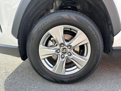 2025 Toyota RAV4 XLE AWD (Natl)