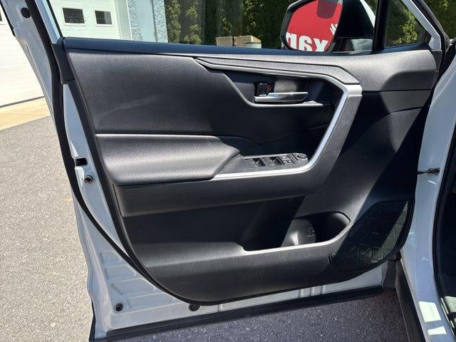 2020 Toyota RAV4 XLE AWD (Natl)