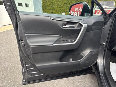 2025 Toyota RAV4 XLE AWD (Natl)