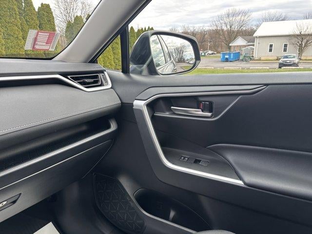 2025 Toyota RAV4 XLE AWD (Natl)