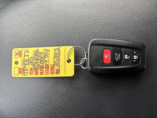 2025 Toyota RAV4 XLE AWD (Natl)