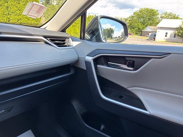 2025 Toyota RAV4 XLE AWD (Natl)