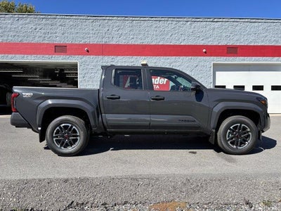 2026 Toyota Tacoma 4WD 4WD TRD Sport Double Cab 5' Bed AT (Natl)